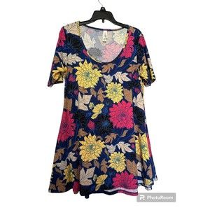 Lularoe floral pattern‎ Perfect T size XS
